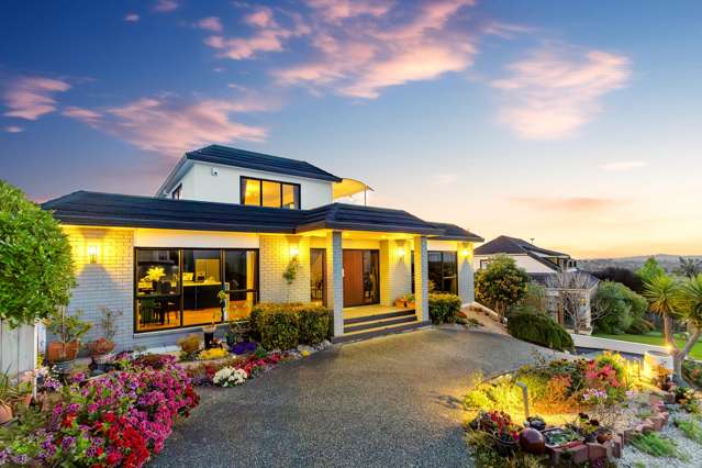 Expansive Family Layout with Magnificent Views