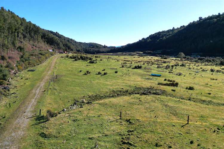 1480 Snowy River Road Ikamatua_4
