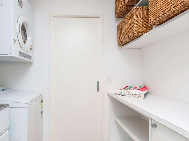 20a Raymond Street Point Chevalier_23