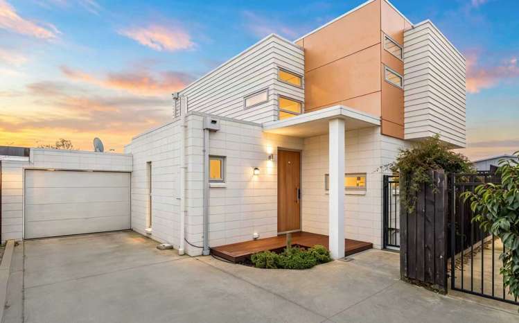 3/45 Antigua Street_0