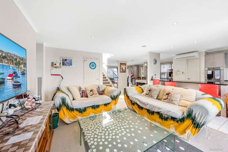 5 Villa Court Eastern Beach_6