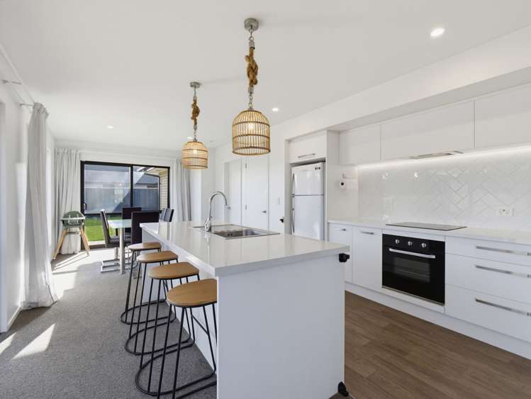 10 Kemble Drive_3