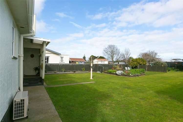 229 Glover Road Hawera_12