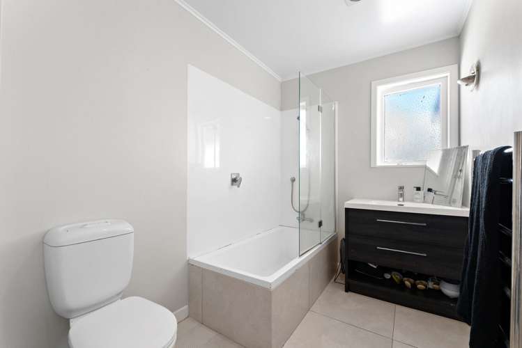 18 Murray Road Te Atatu Peninsula_16