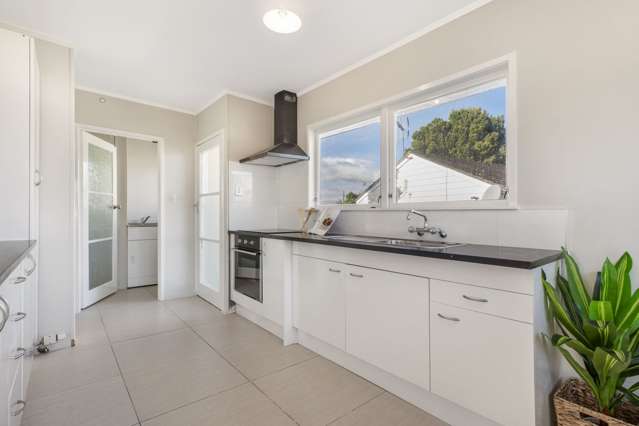 76 Thompson Terrace Manurewa_3