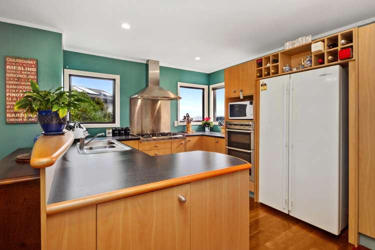 8 Green Park Lane Korokoro_6