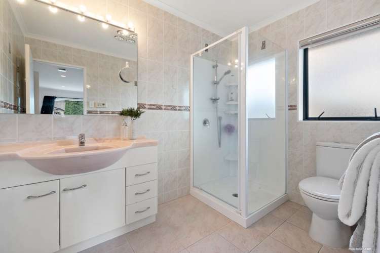 13 Nier Place East Tamaki Heights_18