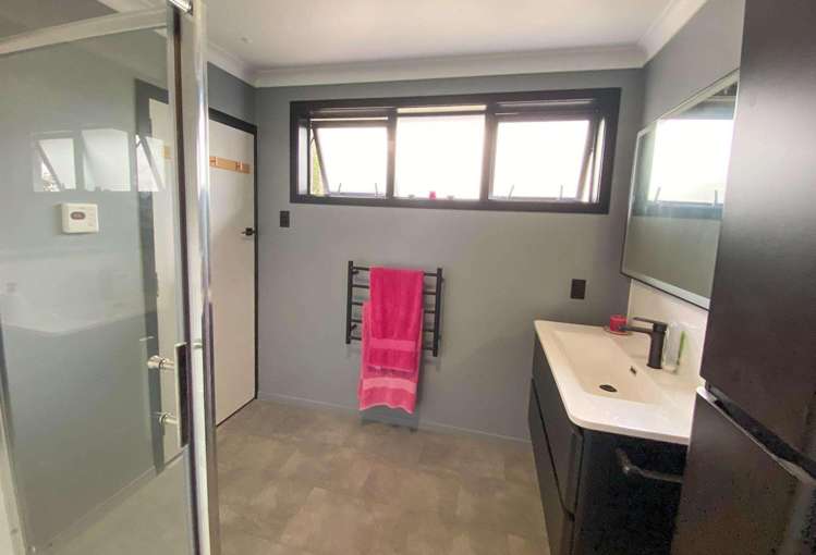 9 McConnell Street Mataura_5