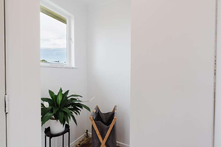 39 Garden Heights Avenue Glenview_12