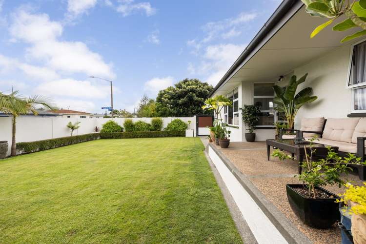 74 Menin Road Onekawa_15