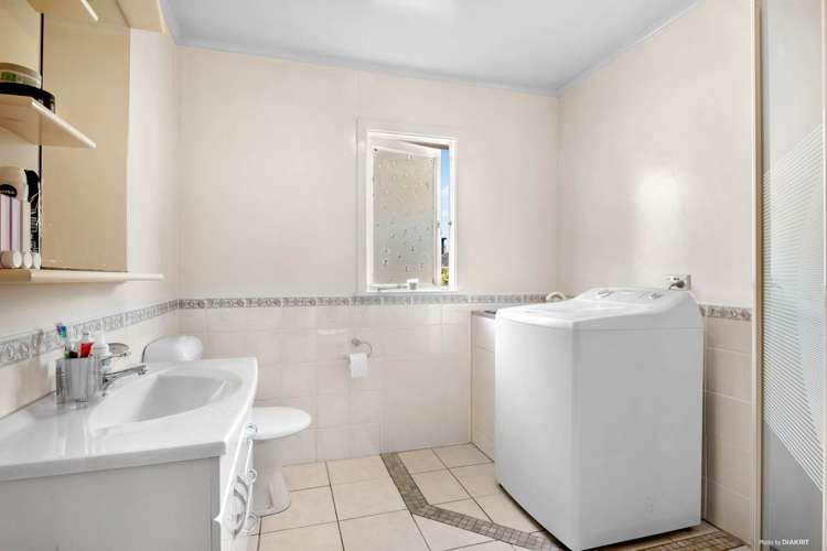 7 Taipari Road Te Atatu Peninsula_24