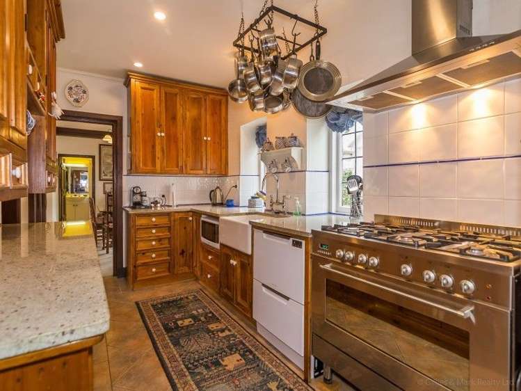 56 Barton Road Heretaunga_4