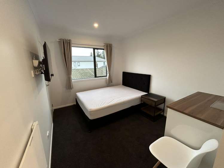 1B/23 Hibiscus Avenue Hamilton Lake_1