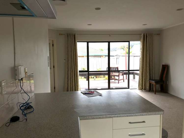 3 Headcorn Place Botany Downs_7