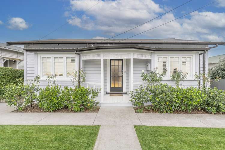 83 Fowlds Avenue Sandringham_24