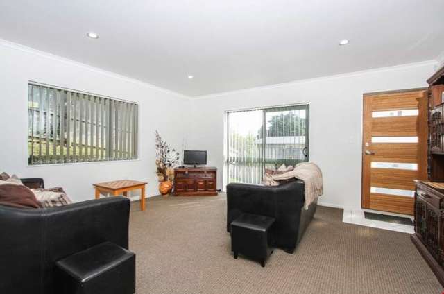 17a Simpson Road Ranui_2