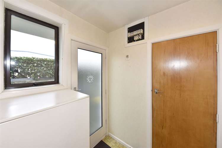 51 Charles Upham Avenue Hillmorton_15