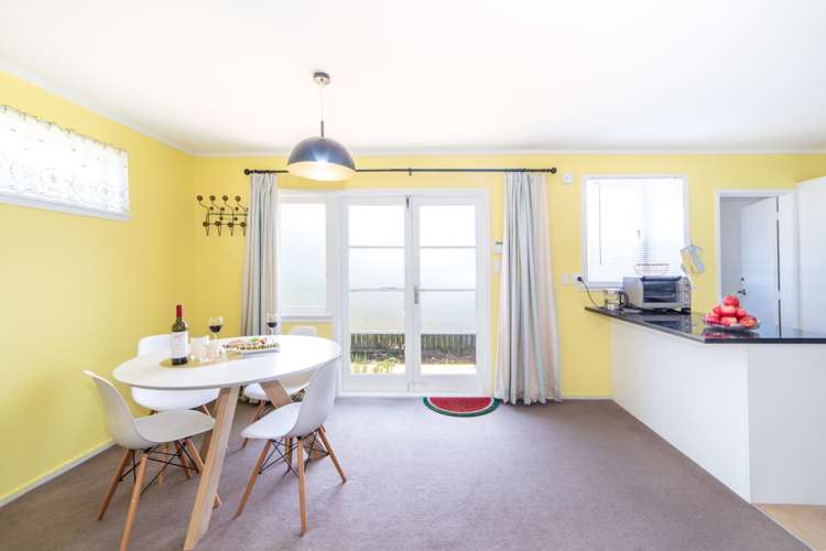 2/123 Bruce Mclaren Road Henderson_7