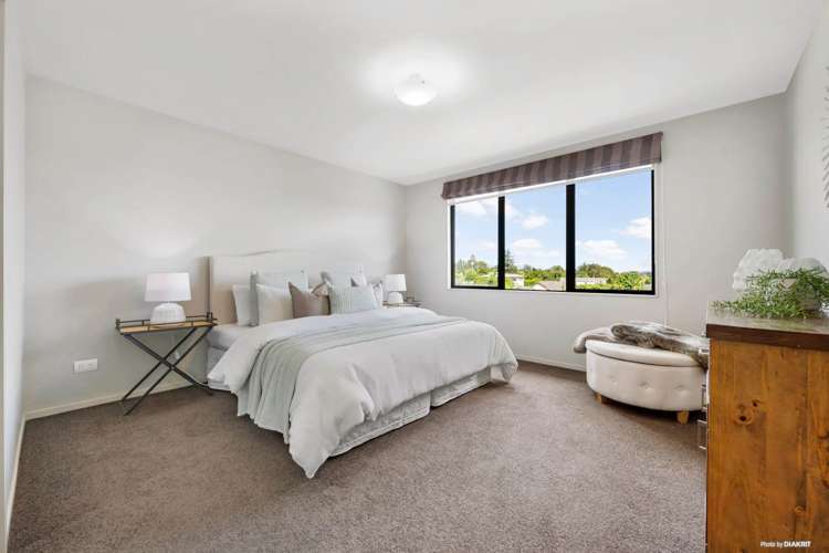 34 Columbia Crescent Beachlands_11