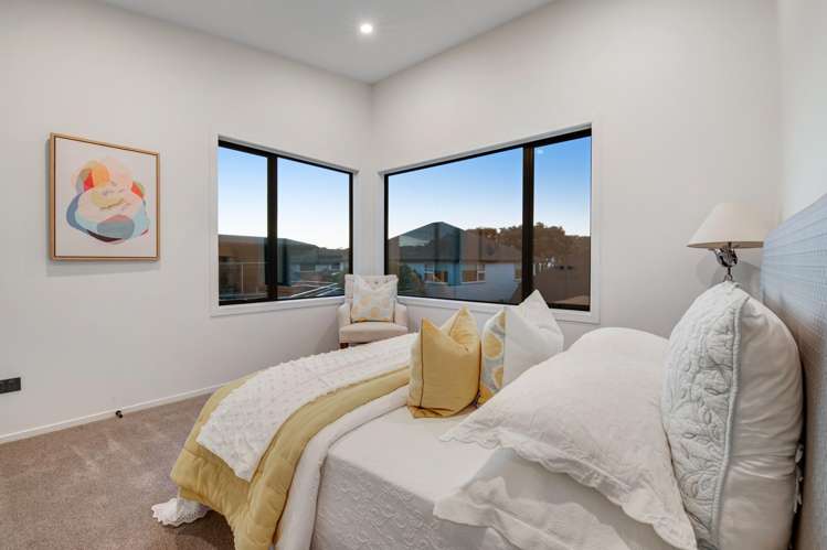 18b The Esplanade Eastern Beach_25