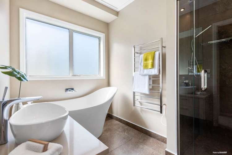 8 Ambrose Lane Whitford_12