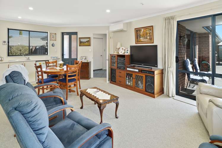 328 Suffolk Road Stoke_21