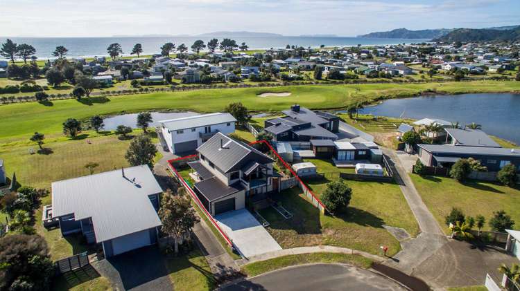 169 The Fairway Matarangi_23