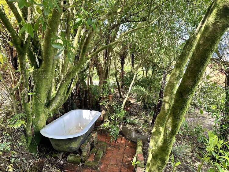 195 Sale Street Hokitika_18