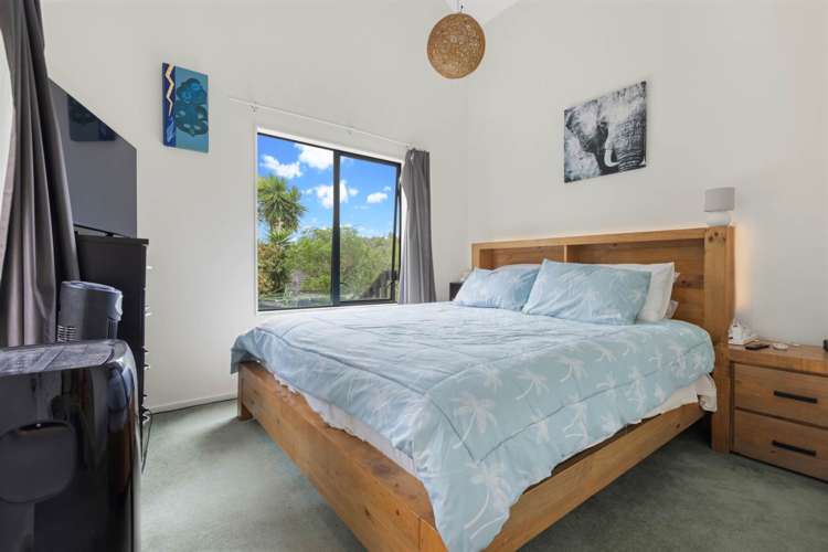 9 Loughanure Place Massey_10