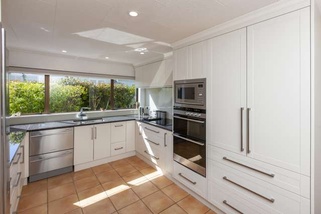 8 Newry Road Raumati Beach_2