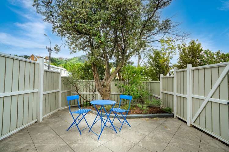 2/235 Adelaide Road Newtown_17