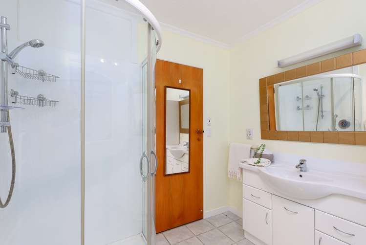 11 Coster Street Enner Glynn_11