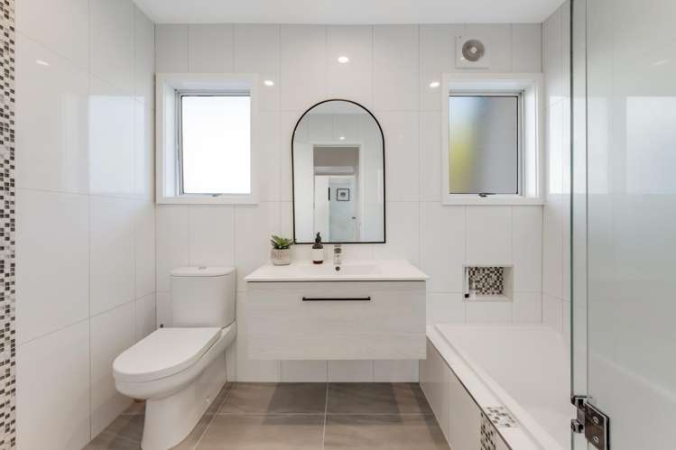 2/10 Trident Place Cockle Bay_14