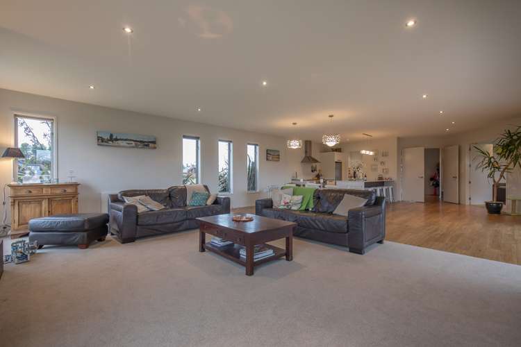 17 Hikuwai Drive Albert Town_8