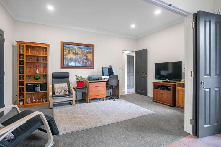 13 Edward Payton Grove Pukehangi_9