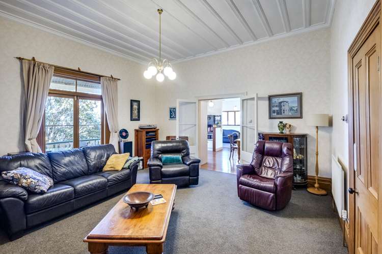 2 Cobden Crescent Bluff Hill_2