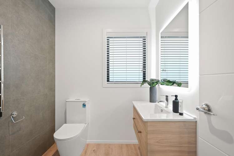 3/3 Vesty Avenue Hillcrest_11