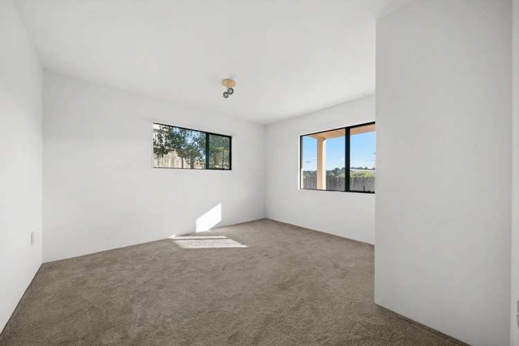 2/37 Monarch Avenue Hillcrest_13