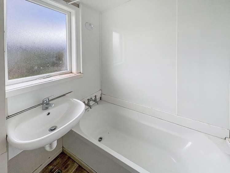8 Miro Street 10516_8