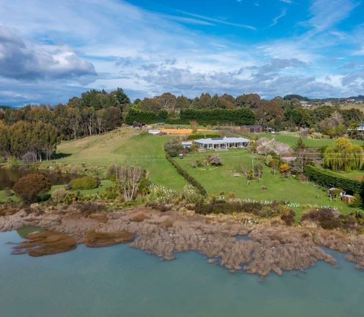 364 The Coastal Highway Redwood Valley_34