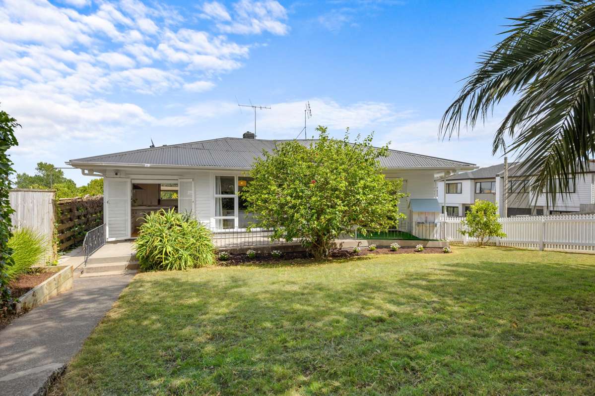 1/4 Grassways Avenue_0