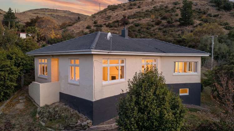 34 Branxholm Street Roxburgh_1