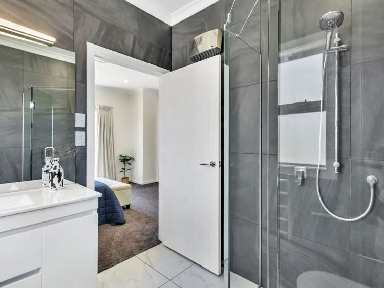 2 Drovers Way Frimley_20