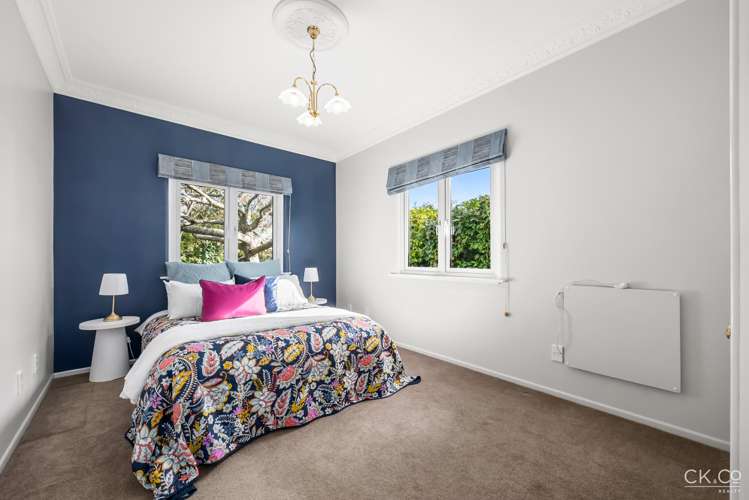 7 Anderson Grove Epuni_17