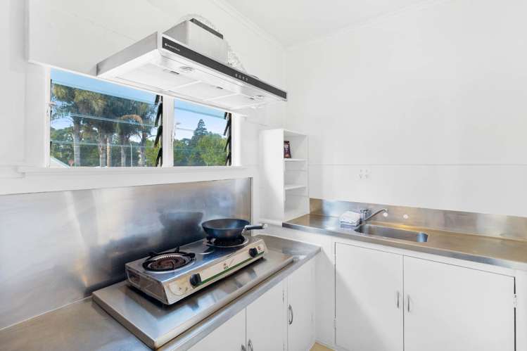 1 Mark Road Mt Albert_10