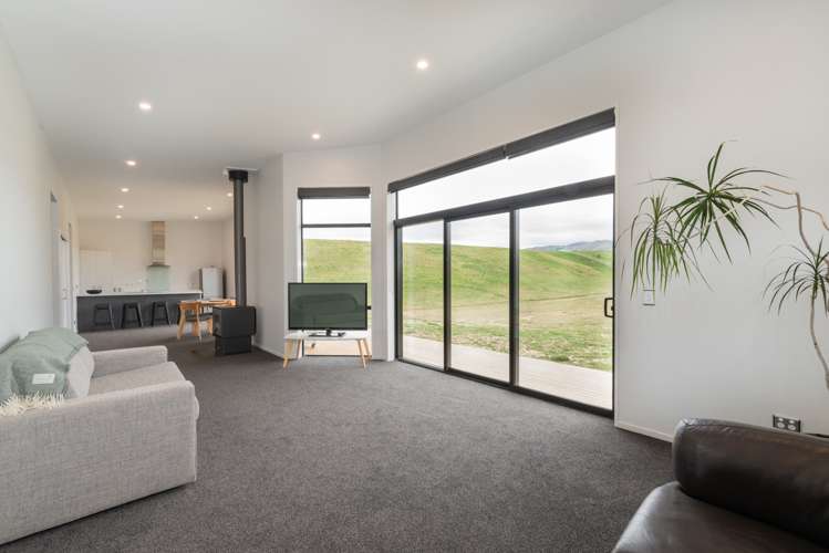 23 Pihoihoi Road Waikerikeri_2
