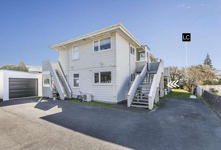 3/139 Queens Drive Lyall Bay_6