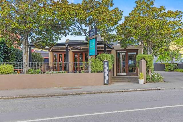 Landmark Commercial Opportunity in Sumner Village