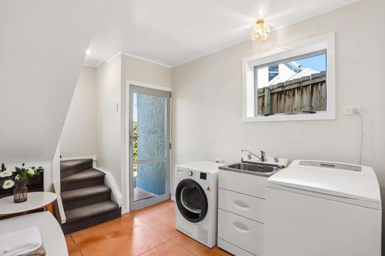 72 Golf Road New Lynn_19