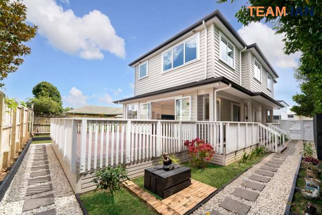 Stunning Modern Home - Space for All!